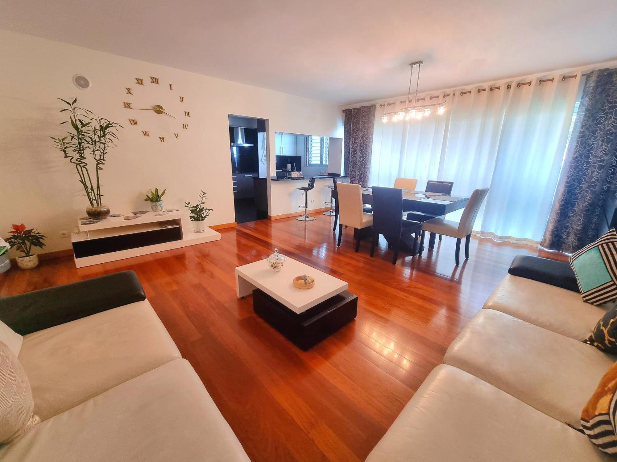 Big Apartment With Ocean Views, Ideal For Groups Фуншал Экстерьер фото